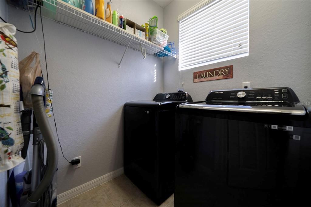 For Sale: $271,900 (3 beds, 2 baths, 1977 Square Feet)