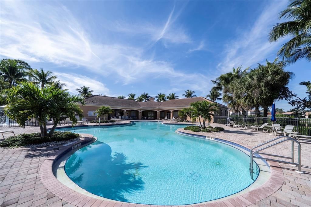 For Sale: $271,900 (3 beds, 2 baths, 1977 Square Feet)