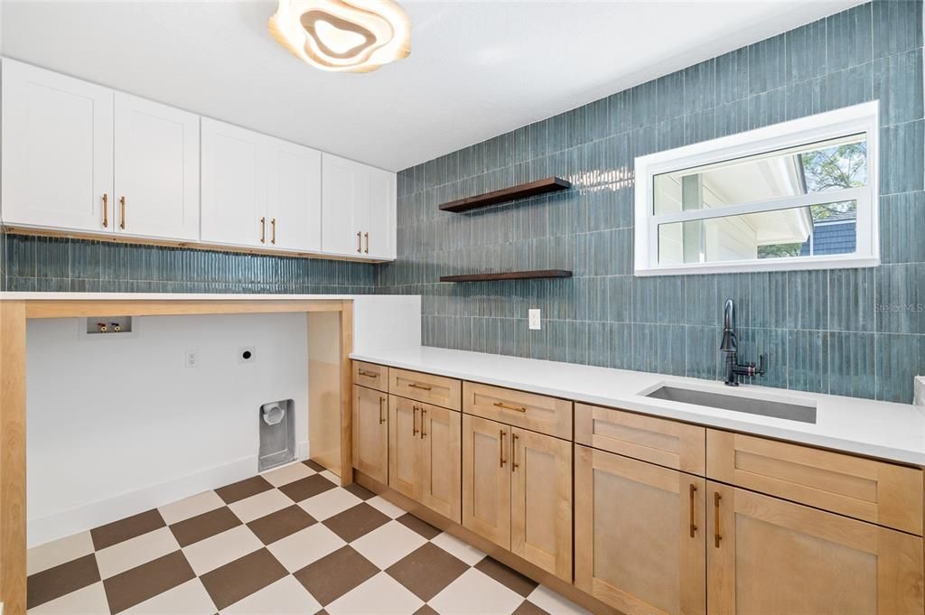 На продажу: $969,900 (4 спален, 3 ванн, 3058 Квадратных фут)