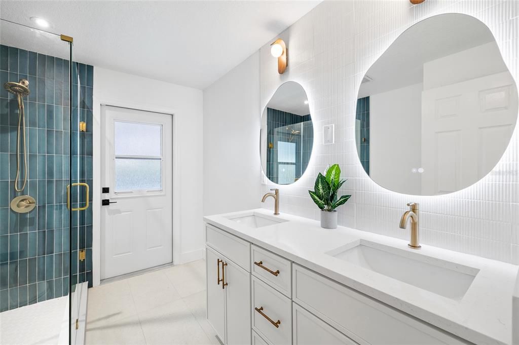 На продажу: $969,900 (4 спален, 3 ванн, 3058 Квадратных фут)