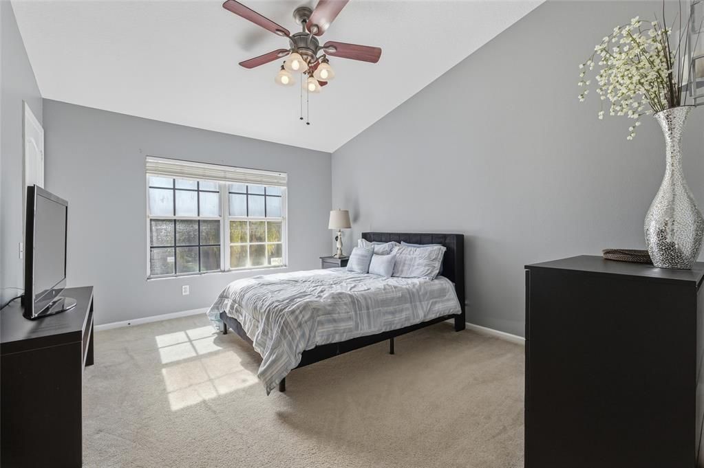 For Sale: $249,999 (2 beds, 2 baths, 1574 Square Feet)