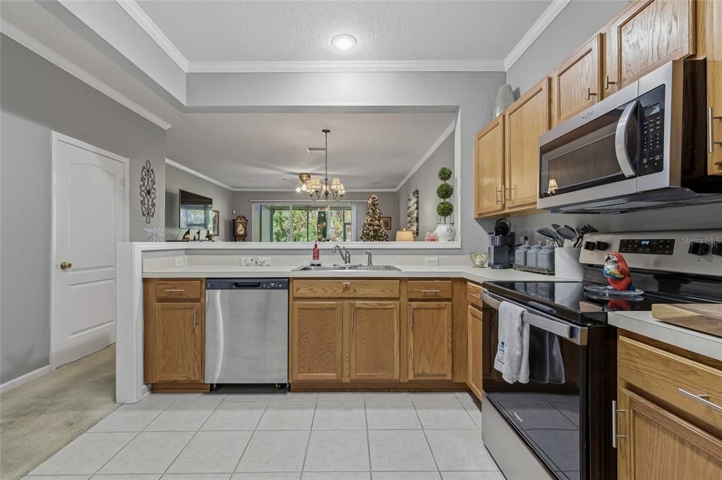 For Sale: $249,999 (2 beds, 2 baths, 1574 Square Feet)