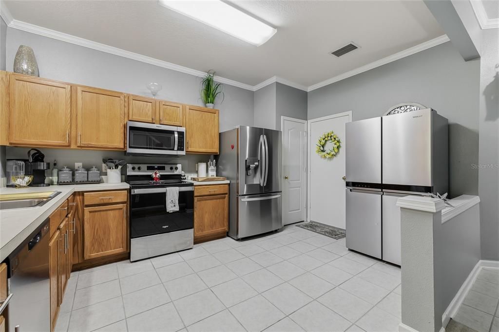 For Sale: $249,999 (2 beds, 2 baths, 1574 Square Feet)