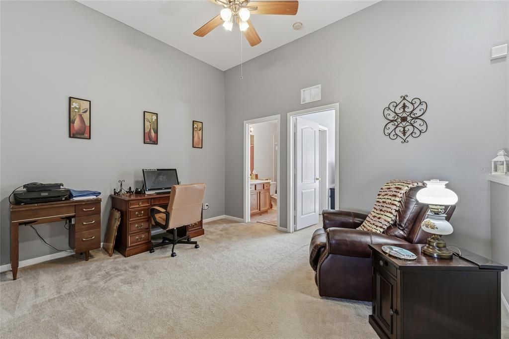 For Sale: $249,999 (2 beds, 2 baths, 1574 Square Feet)