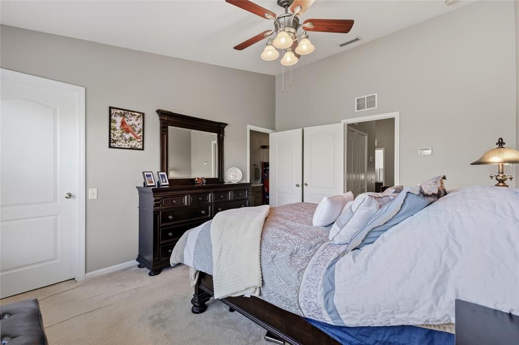 For Sale: $249,999 (2 beds, 2 baths, 1574 Square Feet)