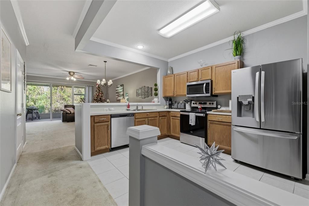 For Sale: $249,999 (2 beds, 2 baths, 1574 Square Feet)