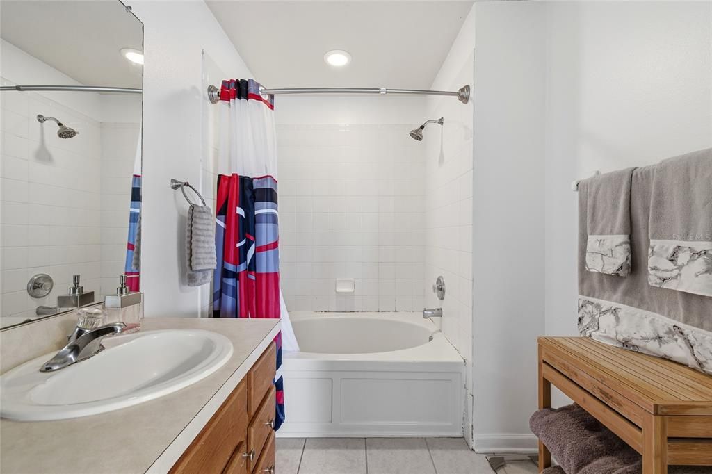 For Sale: $249,999 (2 beds, 2 baths, 1574 Square Feet)