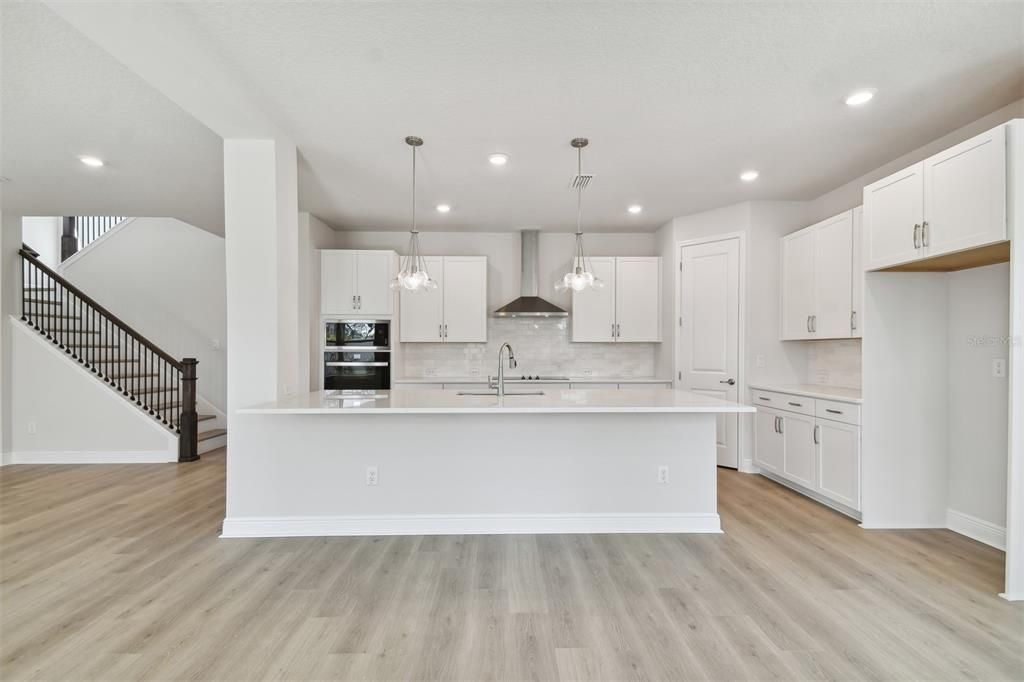 For Sale: $1,099,990 (4 beds, 4 baths, 2972 Square Feet)