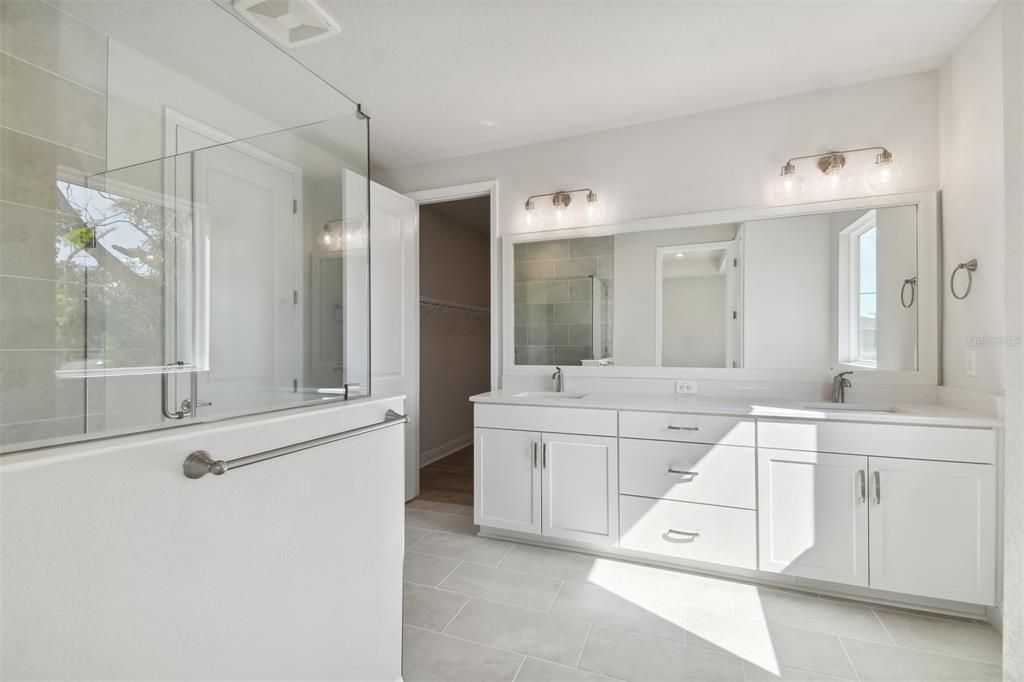 For Sale: $1,099,990 (4 beds, 4 baths, 2972 Square Feet)