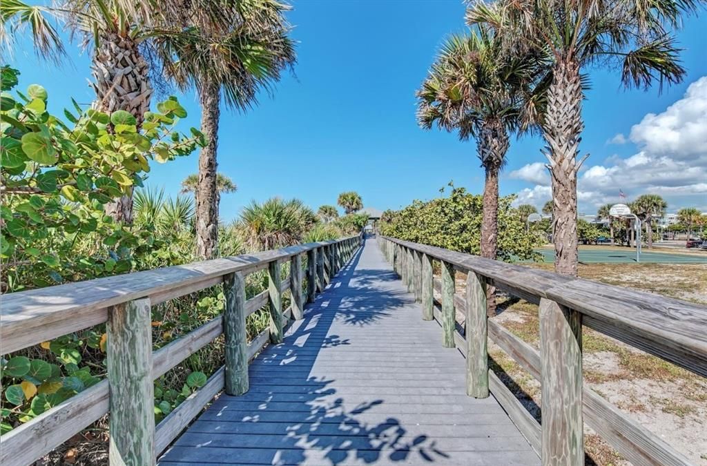 На продажу: $45,000 (0.23 acres)