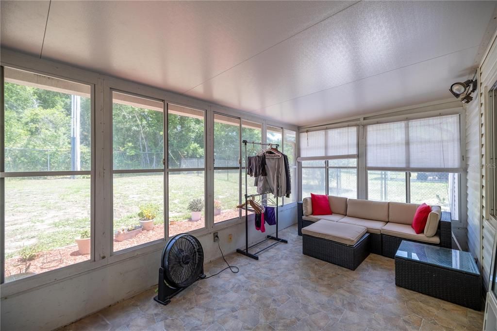 待售: $189,000 (2 贝兹, 2 浴室, 1224 平方英尺)