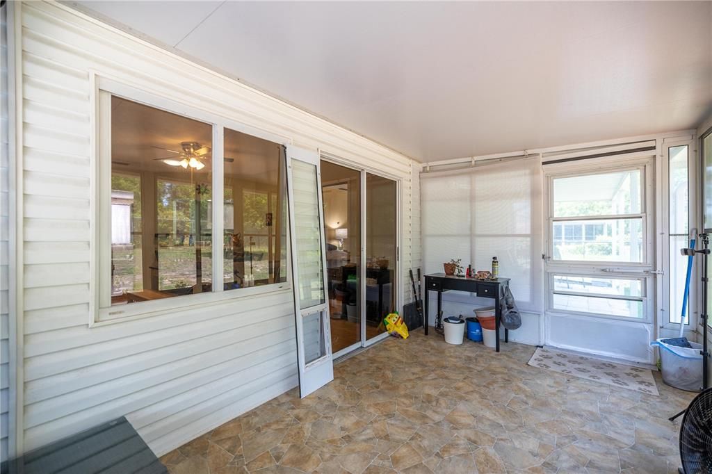 待售: $189,000 (2 贝兹, 2 浴室, 1224 平方英尺)