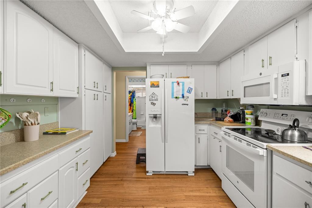 待售: $189,000 (2 贝兹, 2 浴室, 1224 平方英尺)