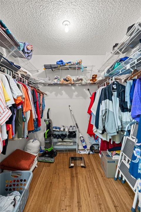 待售: $189,000 (2 贝兹, 2 浴室, 1224 平方英尺)