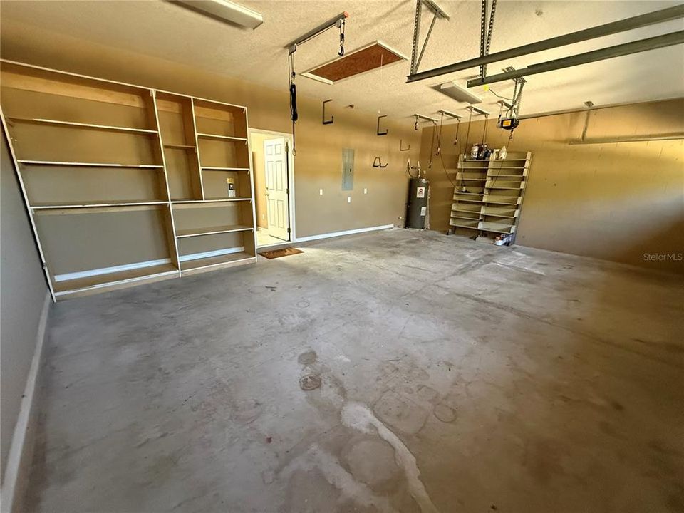 For Rent: $3,400 (5 beds, 3 baths, 2879 Square Feet)