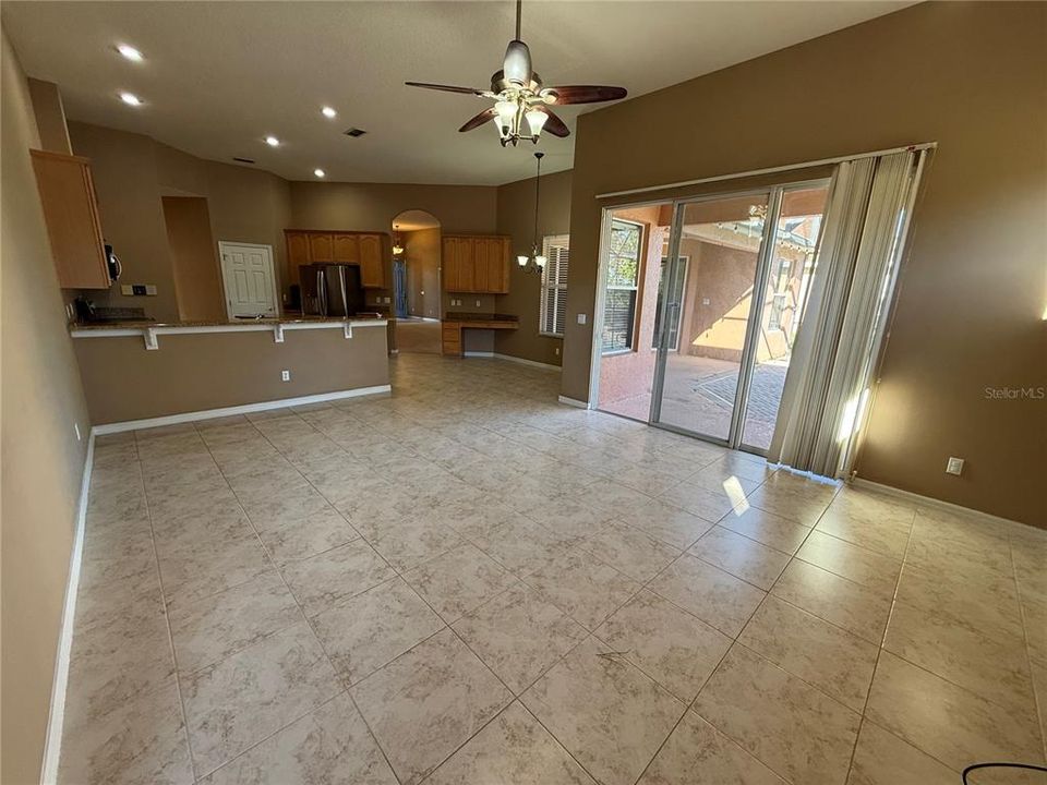 For Rent: $3,400 (5 beds, 3 baths, 2879 Square Feet)