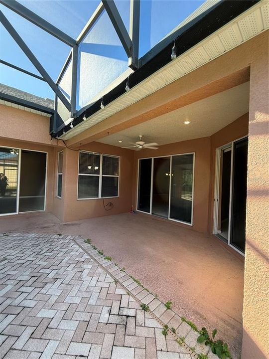 For Rent: $3,400 (5 beds, 3 baths, 2879 Square Feet)