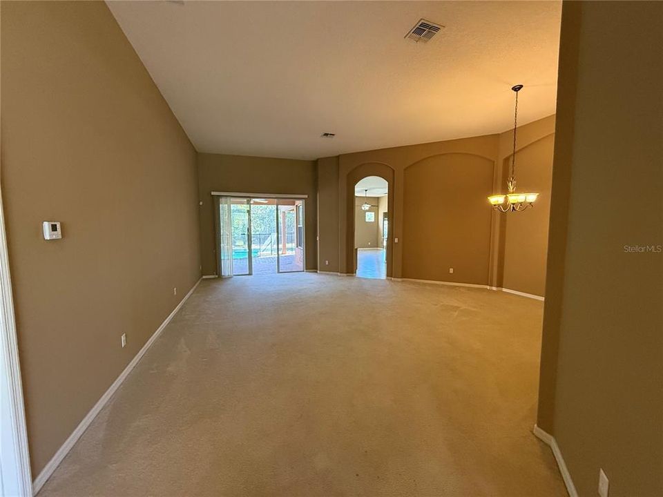 For Rent: $3,400 (5 beds, 3 baths, 2879 Square Feet)