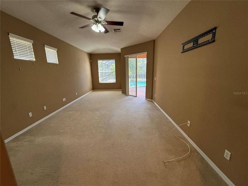 For Rent: $3,400 (5 beds, 3 baths, 2879 Square Feet)