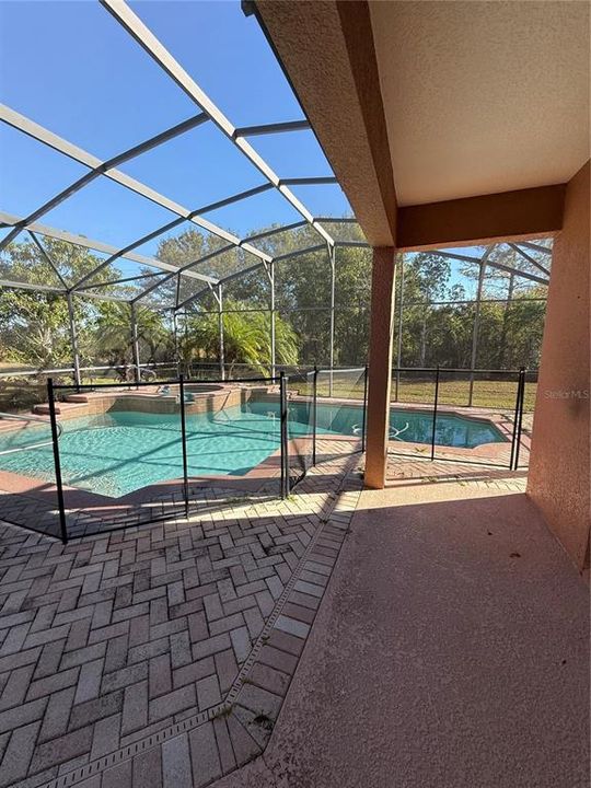 For Rent: $3,400 (5 beds, 3 baths, 2879 Square Feet)