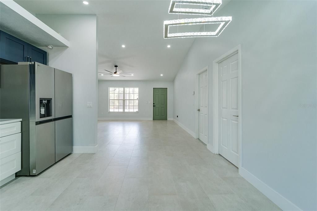 На продажу: $279,926 (3 спален, 2 ванн, 1217 Квадратных фут)