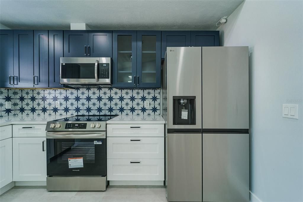 На продажу: $279,926 (3 спален, 2 ванн, 1217 Квадратных фут)