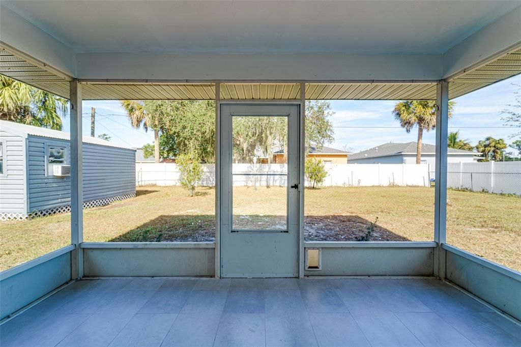 На продажу: $279,926 (3 спален, 2 ванн, 1217 Квадратных фут)