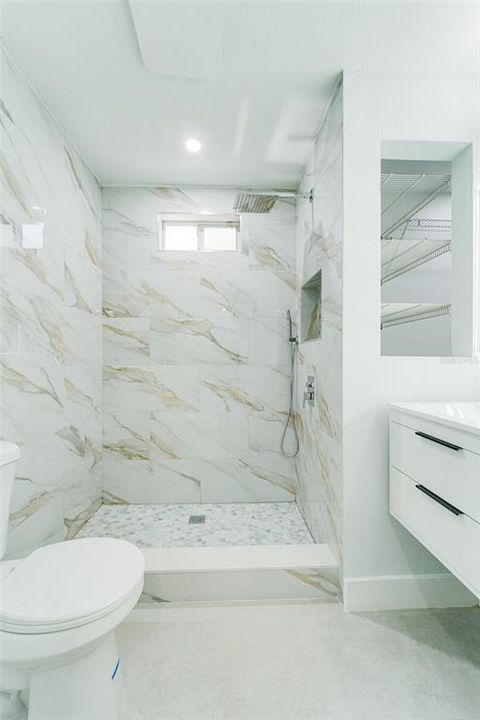 На продажу: $279,926 (3 спален, 2 ванн, 1217 Квадратных фут)