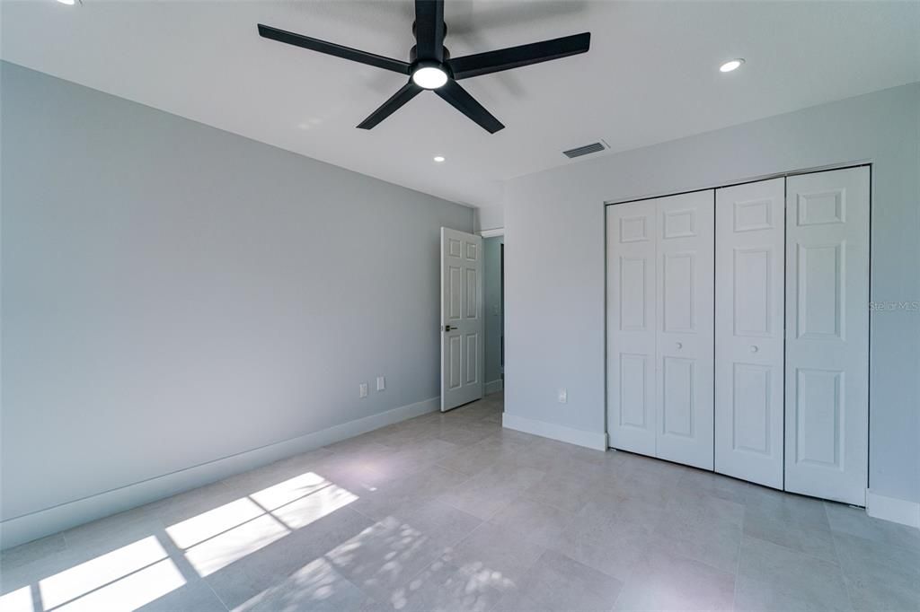 На продажу: $279,926 (3 спален, 2 ванн, 1217 Квадратных фут)