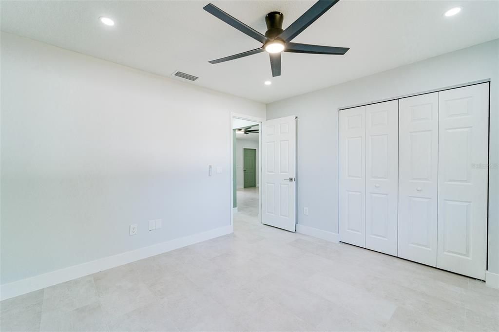 На продажу: $279,926 (3 спален, 2 ванн, 1217 Квадратных фут)