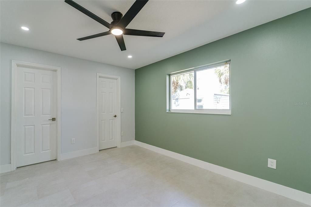 На продажу: $279,926 (3 спален, 2 ванн, 1217 Квадратных фут)