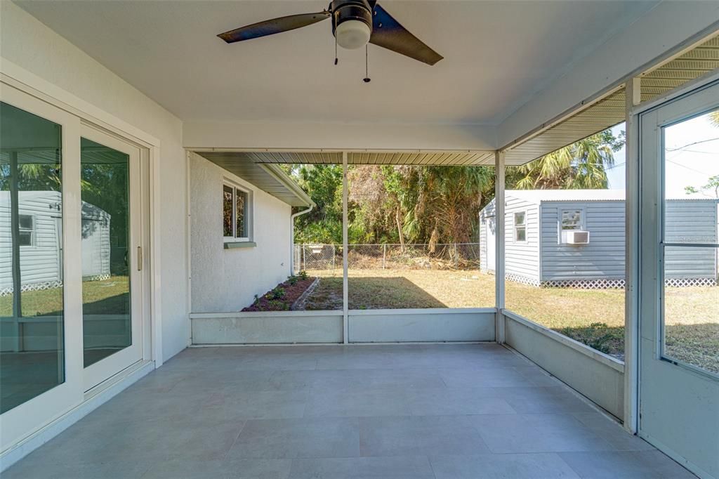 На продажу: $279,926 (3 спален, 2 ванн, 1217 Квадратных фут)