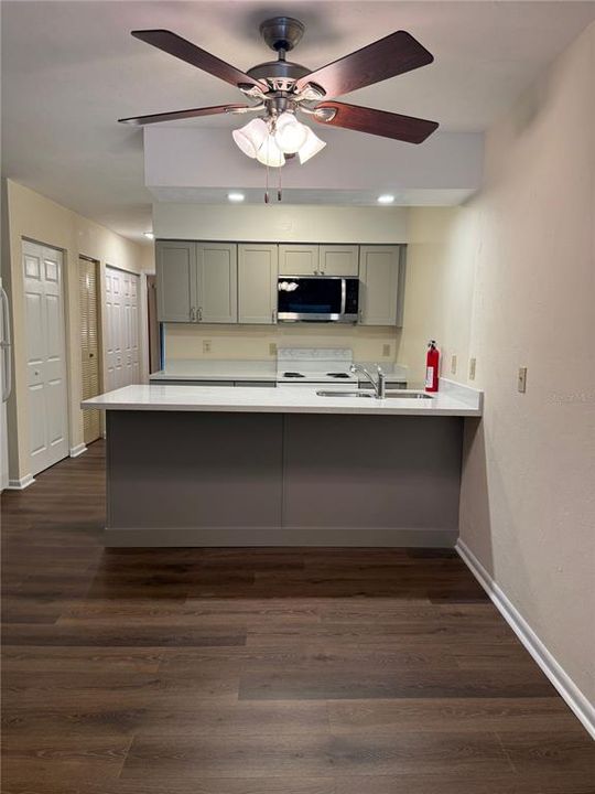 For Rent: $1,095 (1 beds, 1 baths, 705 Square Feet)
