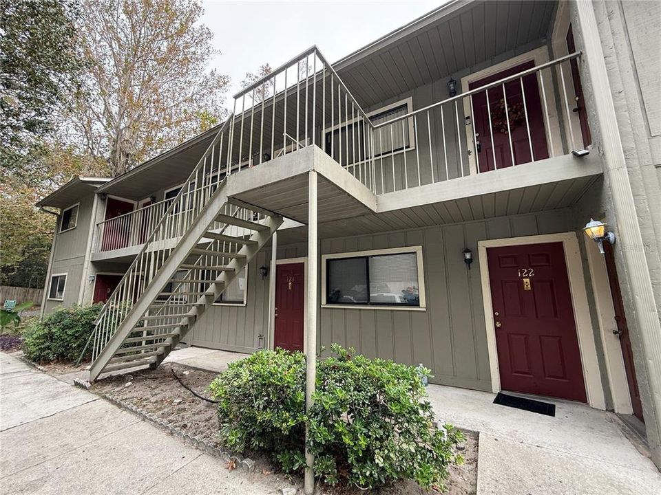 For Rent: $1,095 (1 beds, 1 baths, 705 Square Feet)