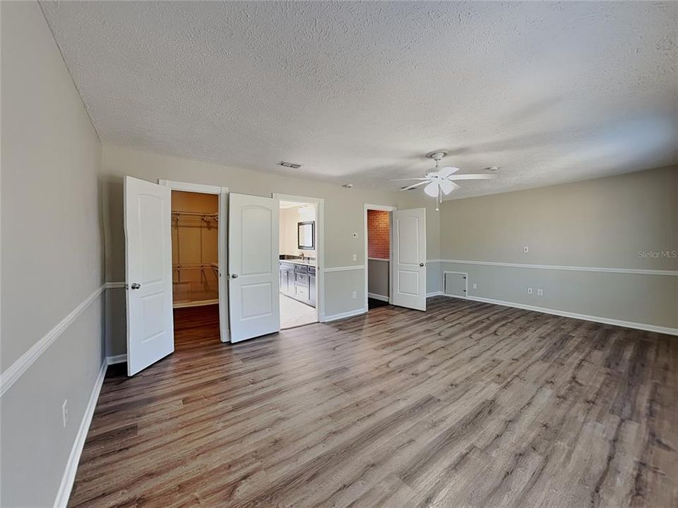 En Renta: $3,299 (4 camas, 3 baños, 1988 Pies cuadrados)