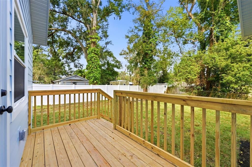 For Sale: $349,900 (3 beds, 2 baths, 1405 Square Feet)