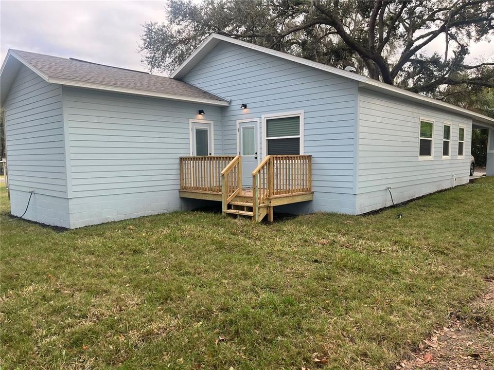 For Sale: $349,900 (3 beds, 2 baths, 1405 Square Feet)