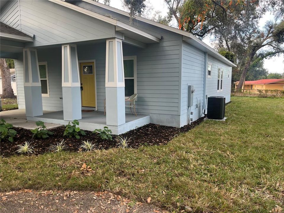 For Sale: $349,900 (3 beds, 2 baths, 1405 Square Feet)