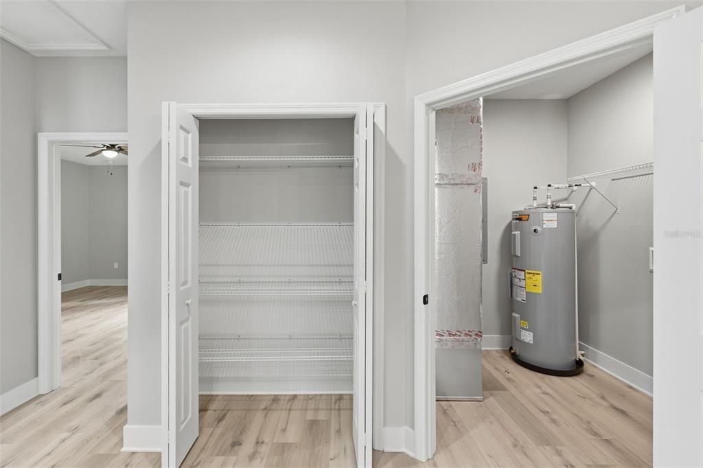 For Sale: $349,900 (3 beds, 2 baths, 1405 Square Feet)