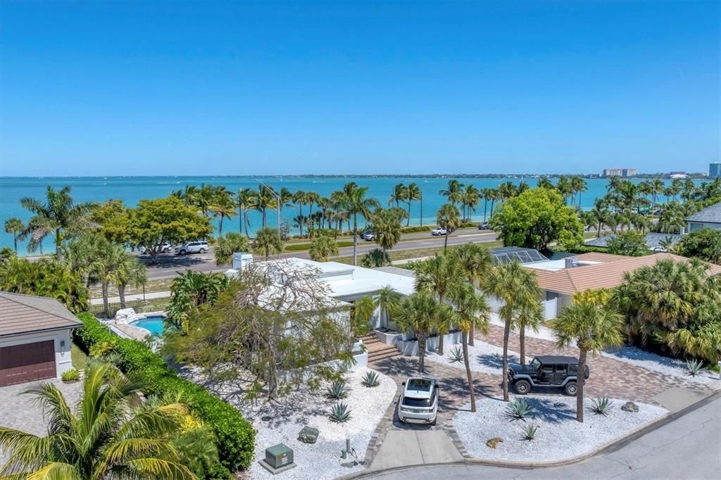 En Venta: $6,300,000 (3 camas, 3 baños, 3706 Pies cuadrados)