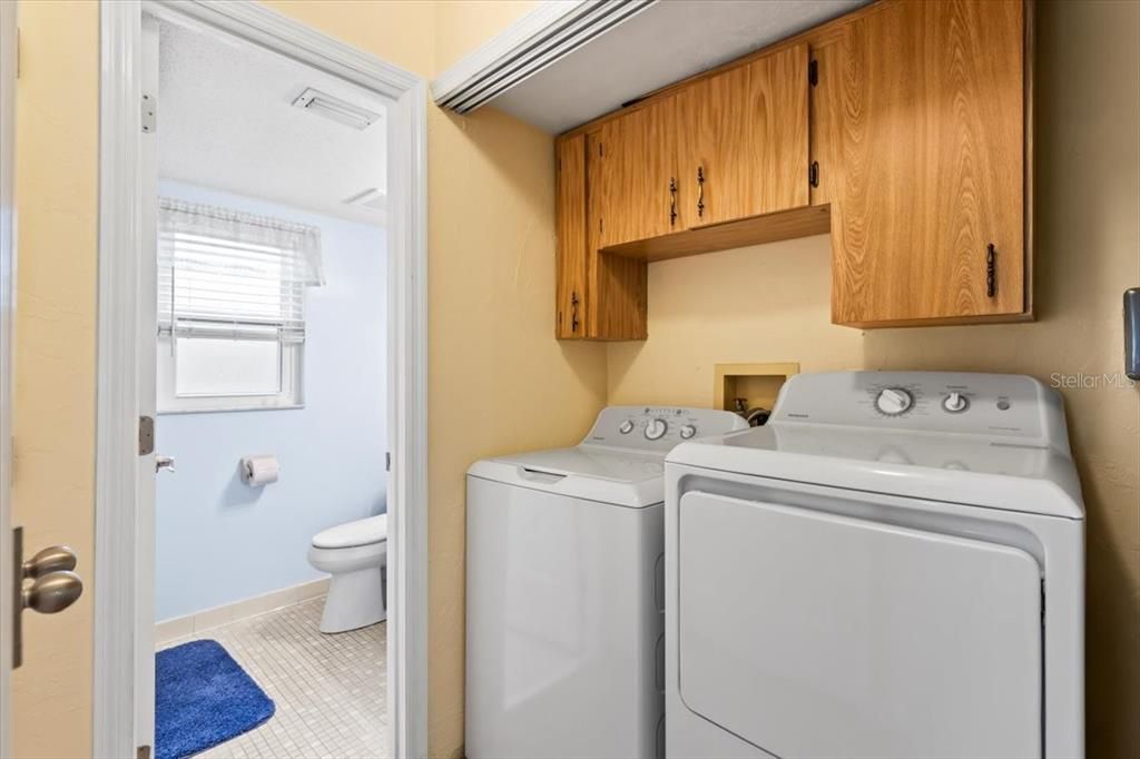 待售: $209,000 (2 贝兹, 2 浴室, 1083 平方英尺)