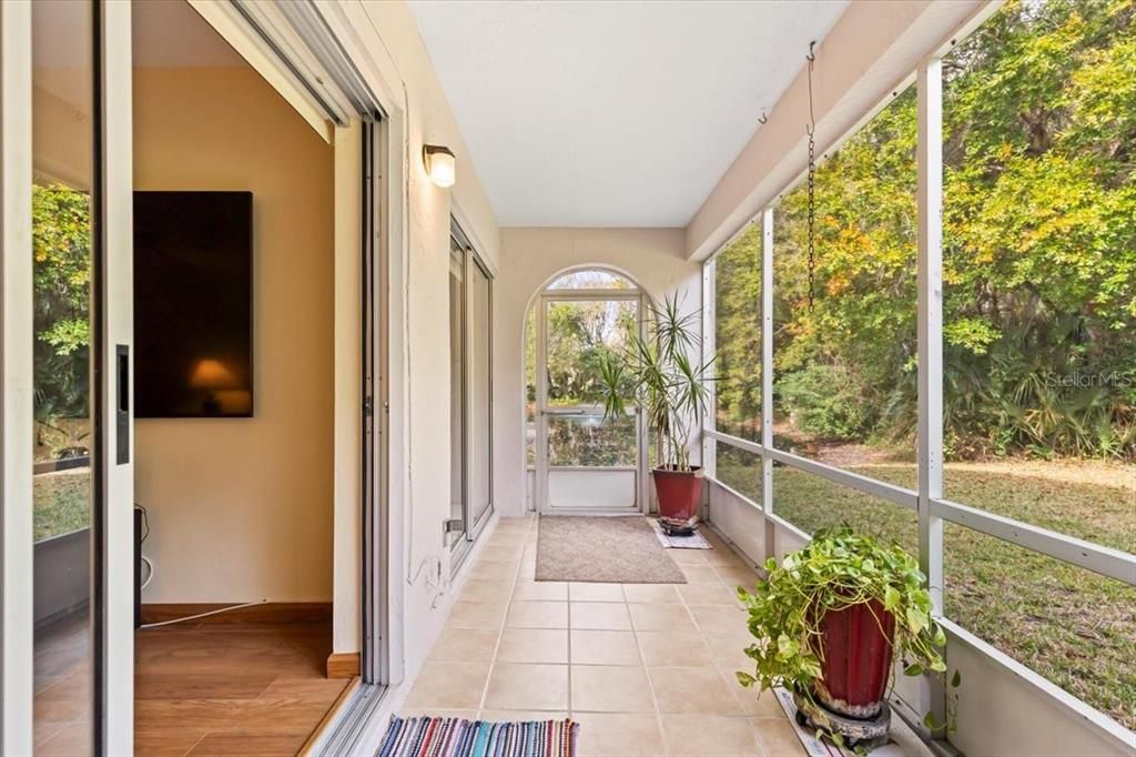 待售: $209,000 (2 贝兹, 2 浴室, 1083 平方英尺)