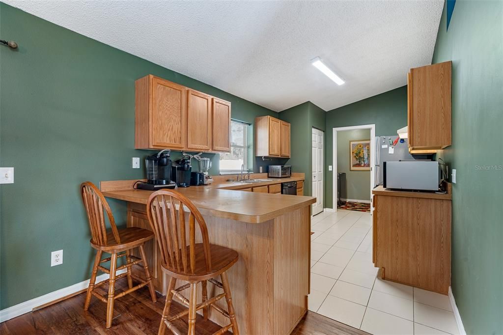 На продажу: $247,450 (3 спален, 2 ванн, 1280 Квадратных фут)