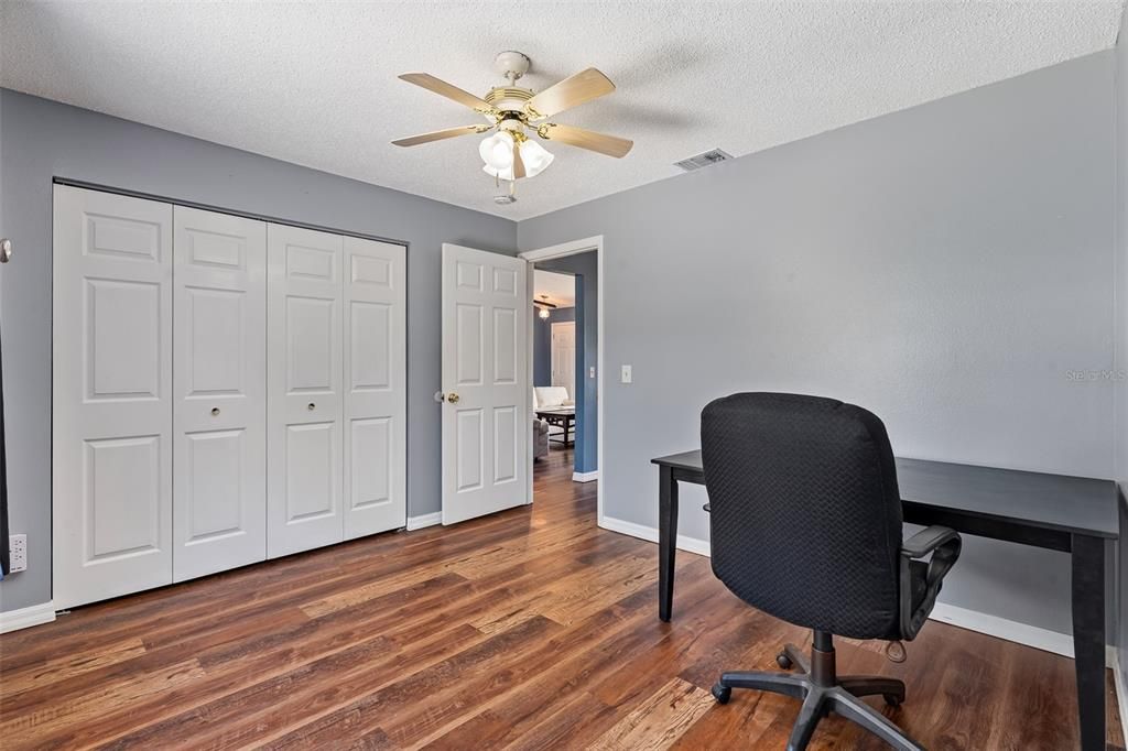 На продажу: $247,450 (3 спален, 2 ванн, 1280 Квадратных фут)