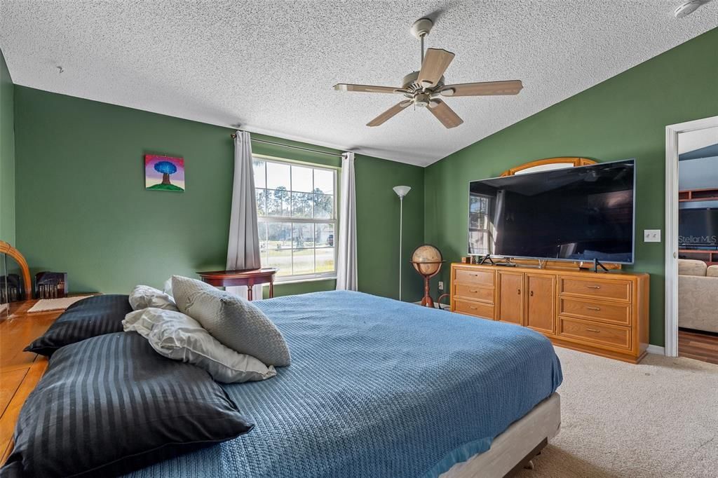 На продажу: $247,450 (3 спален, 2 ванн, 1280 Квадратных фут)