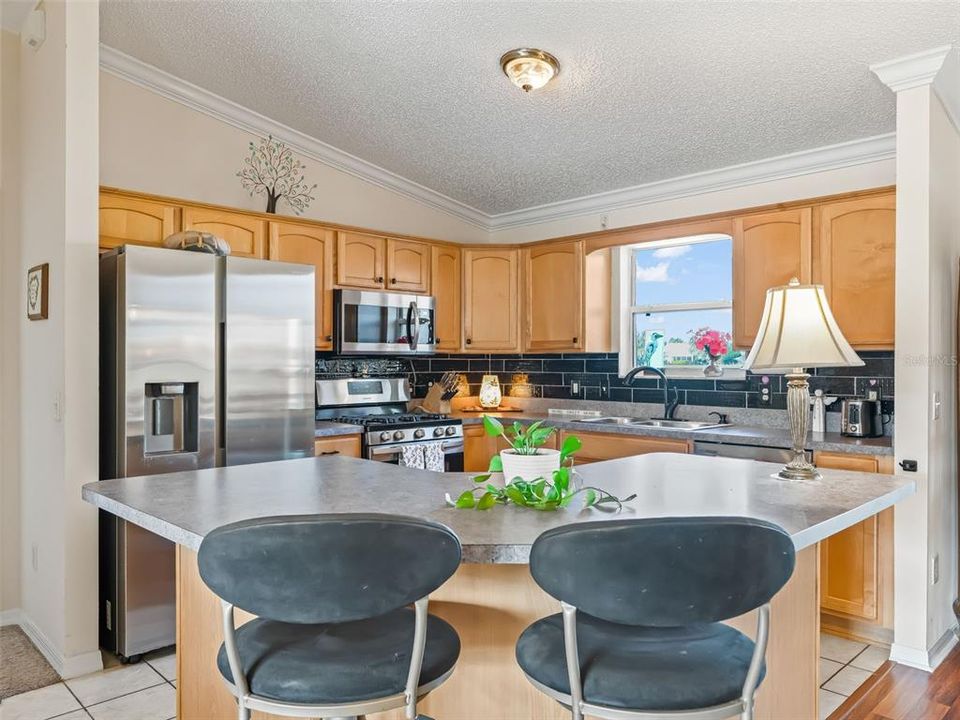 待售: $345,000 (3 贝兹, 2 浴室, 1392 平方英尺)