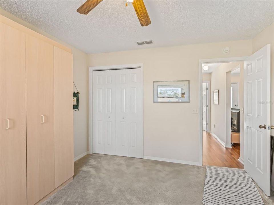 待售: $345,000 (3 贝兹, 2 浴室, 1392 平方英尺)