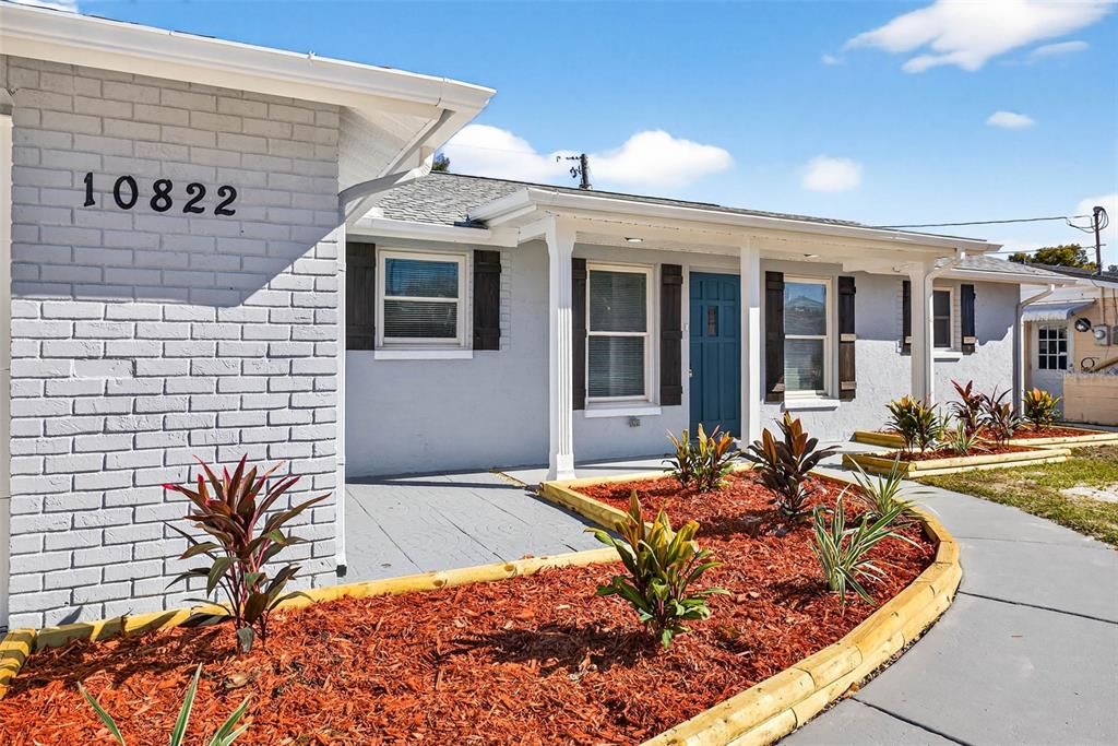 For Sale: $259,999 (3 beds, 2 baths, 1299 Square Feet)