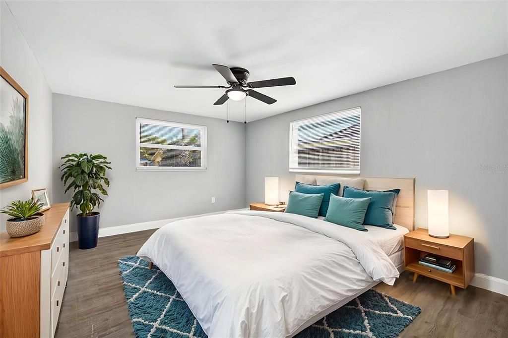 For Sale: $259,999 (3 beds, 2 baths, 1299 Square Feet)