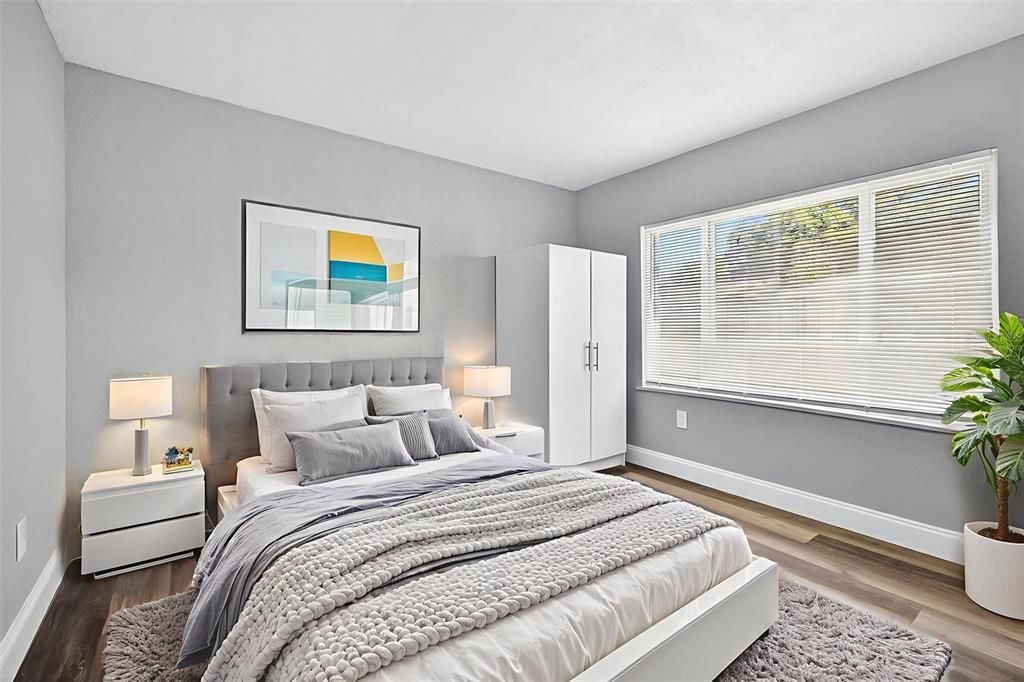 For Sale: $259,999 (3 beds, 2 baths, 1299 Square Feet)